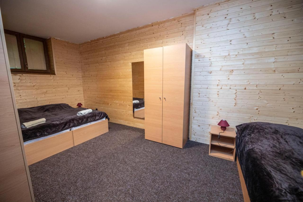 Panelcz Appartement Uhercice  Buitenkant foto