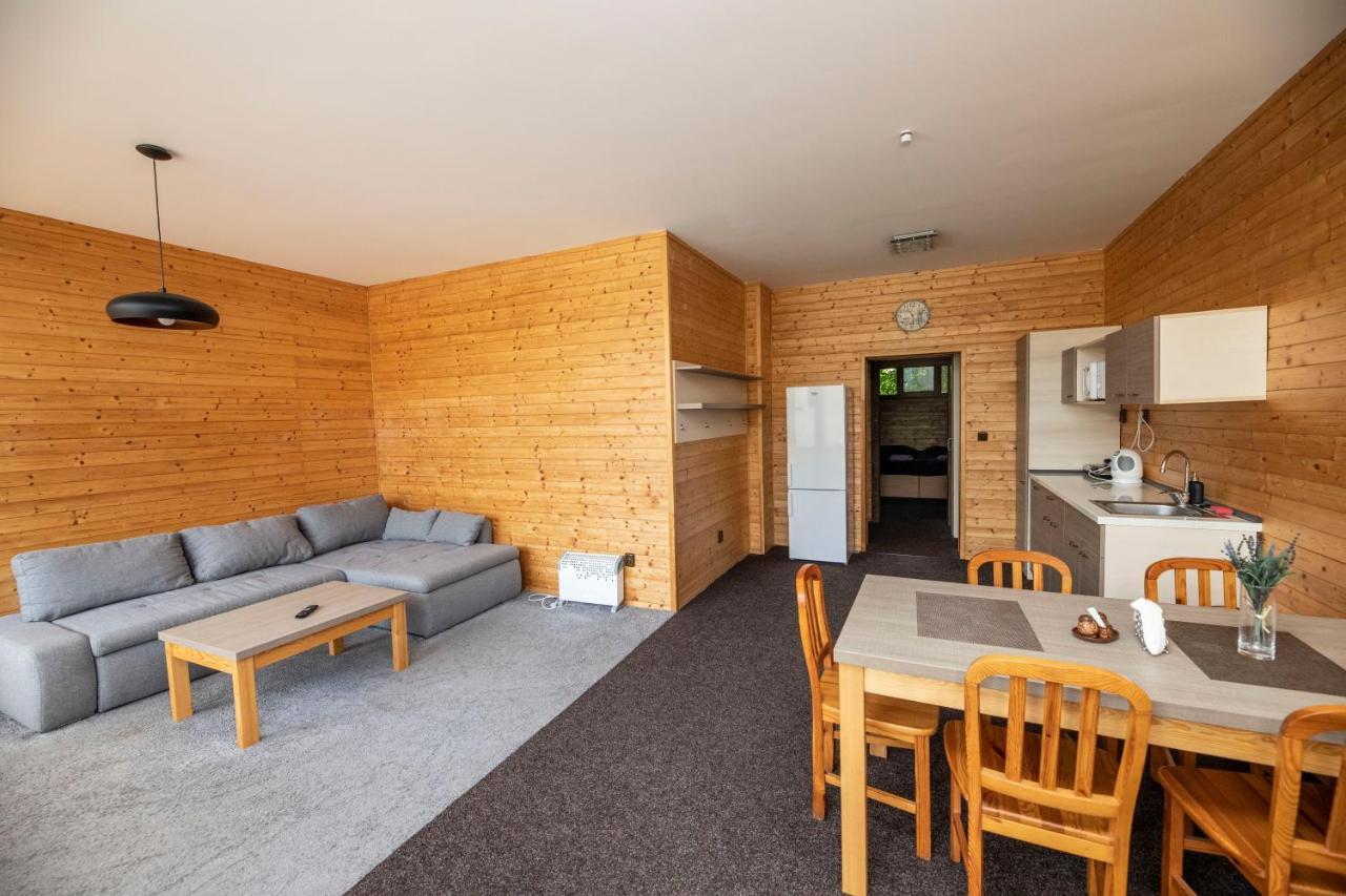 Panelcz Appartement Uhercice  Buitenkant foto